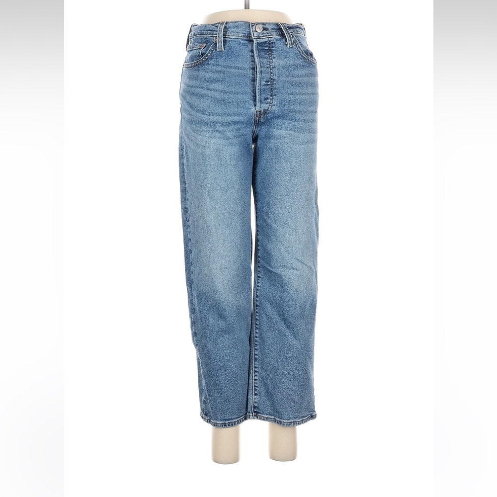Levi’s Stylish Blue Straight Leg Women's Jeans